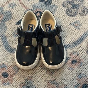 Keds Daphne T-strap Navy Patent shoes size 6